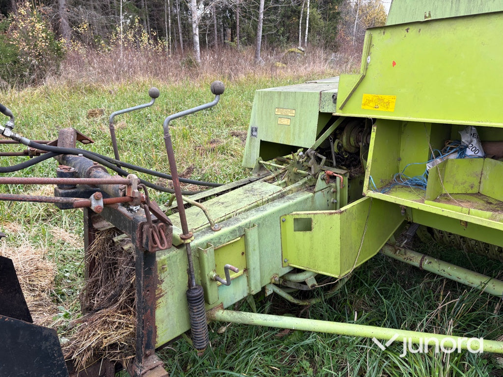 Fyrkantspress / Småbalpress - Claas Markant 60