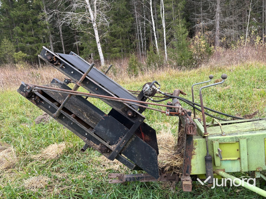 Fyrkantspress / Småbalpress - Claas Markant 60