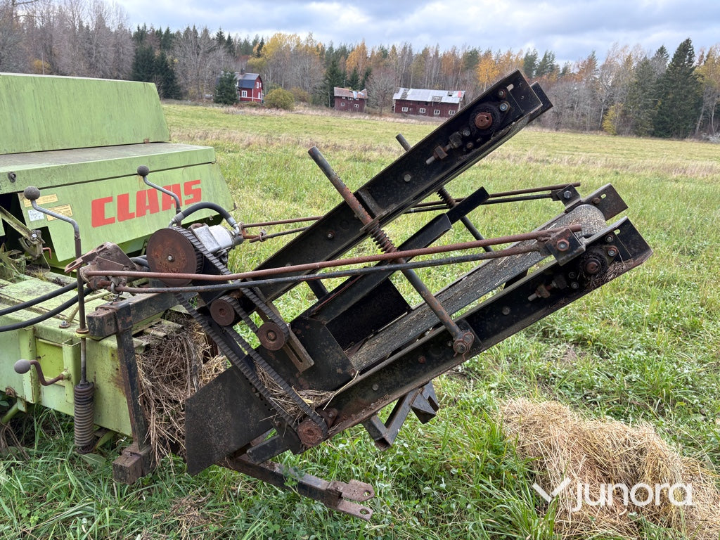Fyrkantspress / Småbalpress - Claas Markant 60