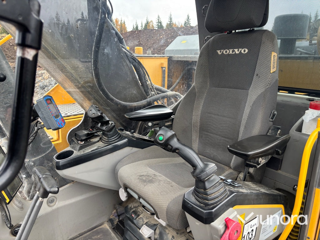 Bandgrävare Volvo EC250ENL