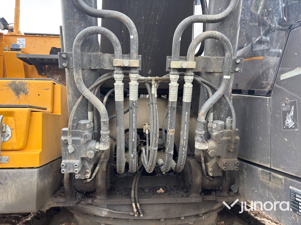 Bandgrävare Volvo EC250ENL