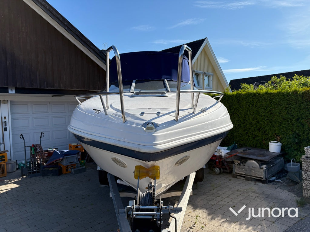 Båt Rinker 232 Captiva Liberty Edition