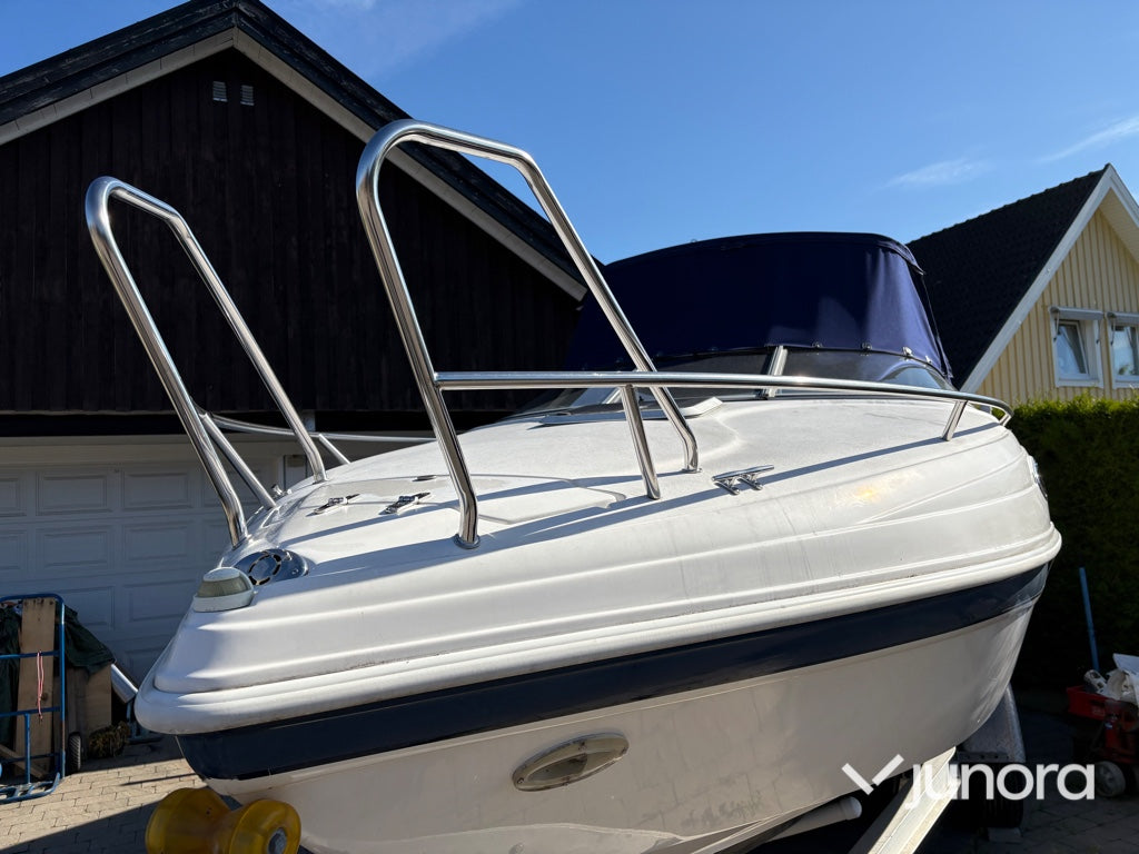 Båt Rinker 232 Captiva Liberty Edition