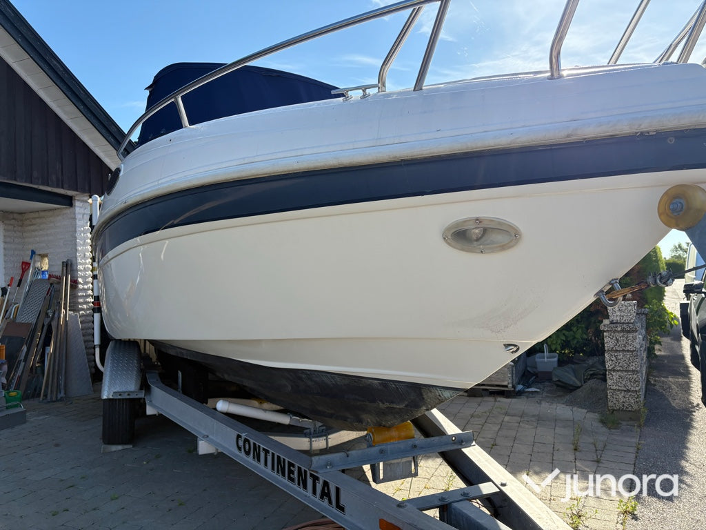 Båt Rinker 232 Captiva Liberty Edition