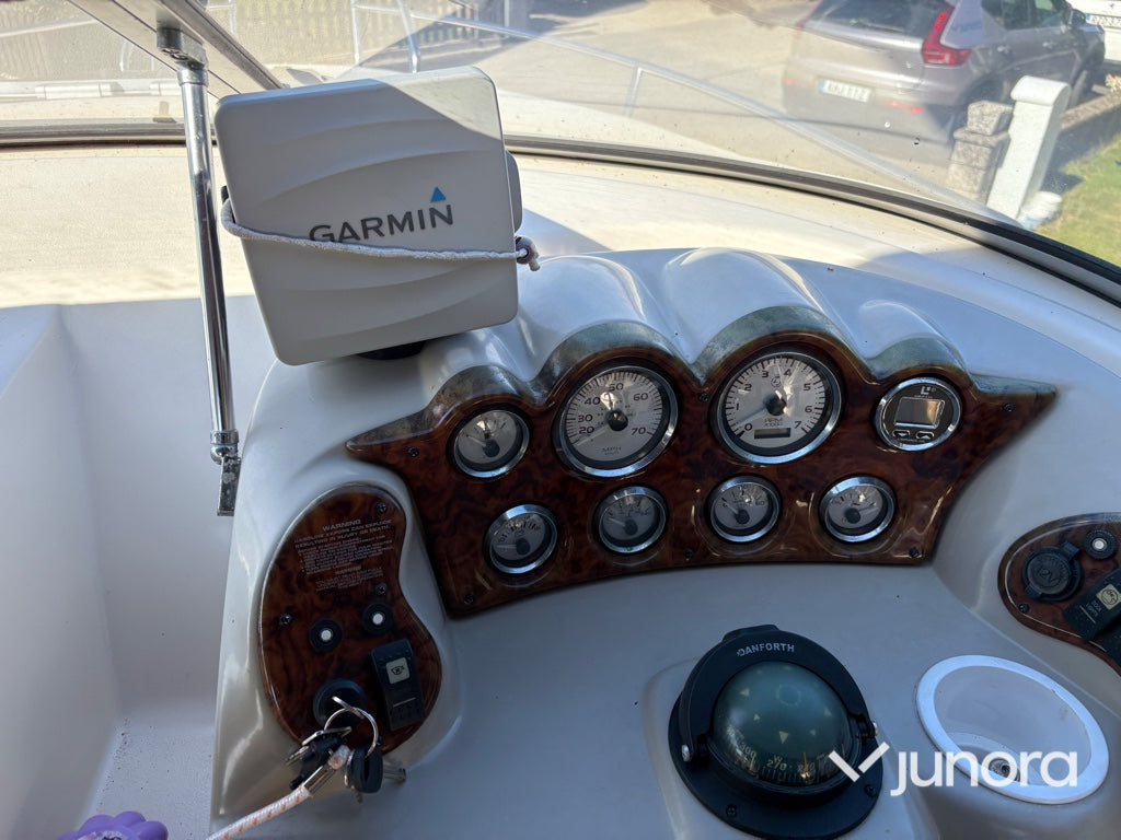 Båt Rinker 232 Captiva Liberty Edition