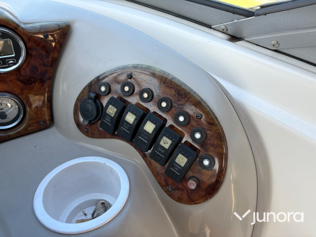 Båt Rinker 232 Captiva Liberty Edition