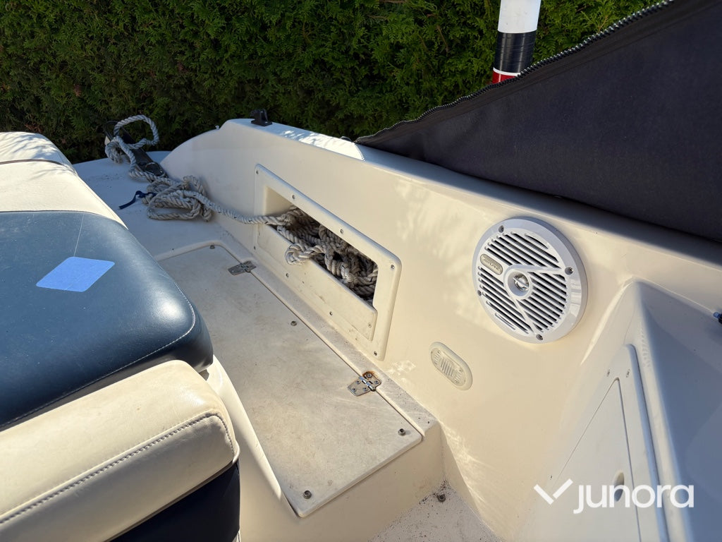 Båt Rinker 232 Captiva Liberty Edition
