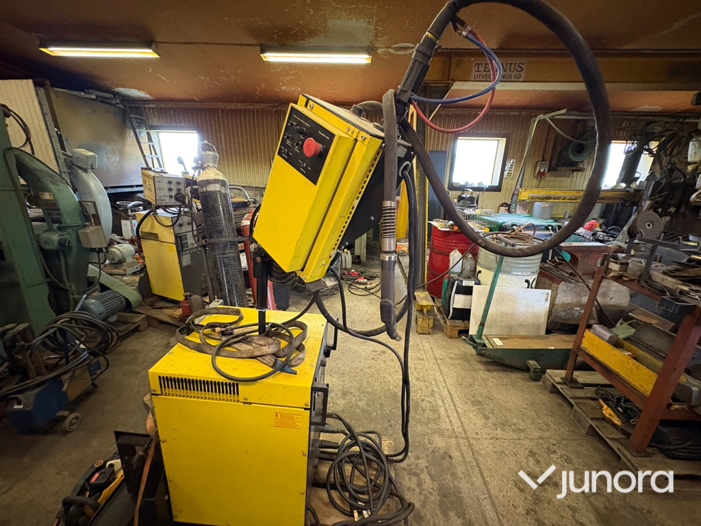 Migsvets ESAB LAH 500R med matarverk