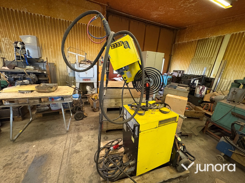 Migsvets ESAB LAH 500R med matarverk