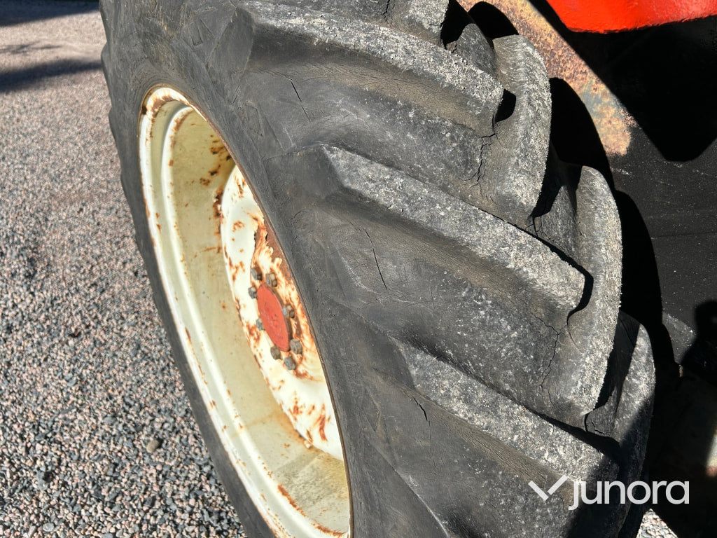 Case IH 484 med Frontlastare