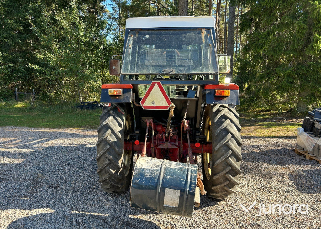 Case IH 484 med Frontlastare