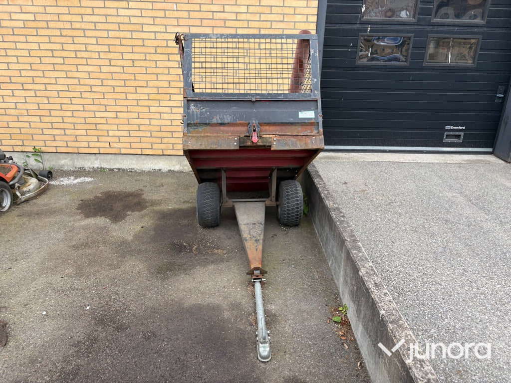 Släp med tipp