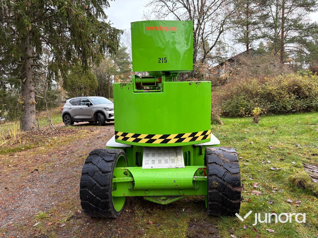 Vikbomslift - Niftylift, HR 15 NE