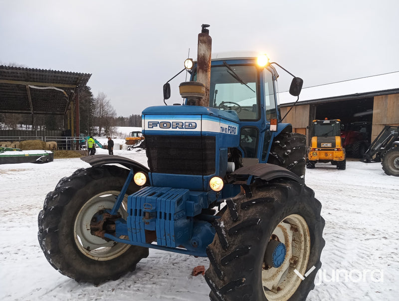 Traktor - FORD TW 10  4WD
