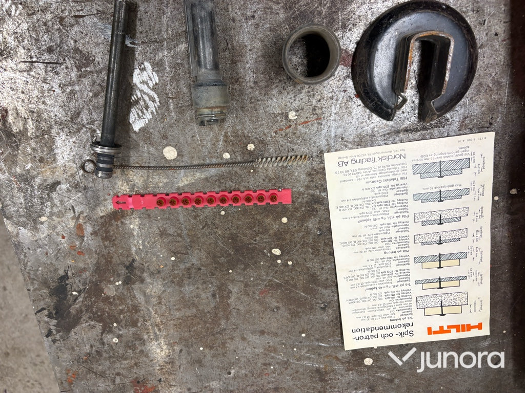 Krutdriven bultpistol - Hilti DX 450