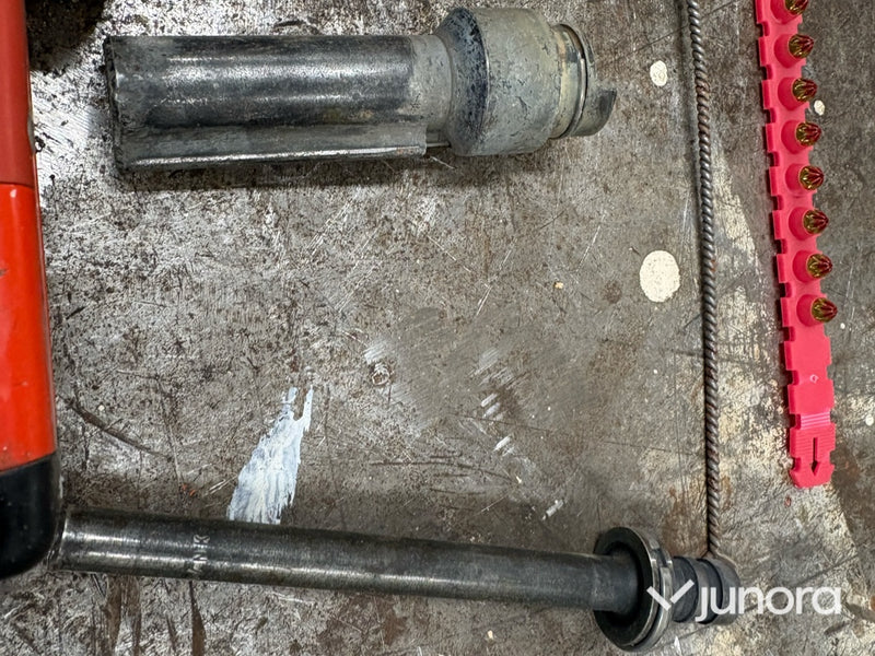 Krutdriven bultpistol Hilti DX 450