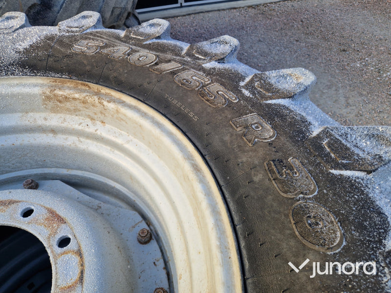 Traktordäck & fälg - Trelleborg 650/65R42 & 540/65R30