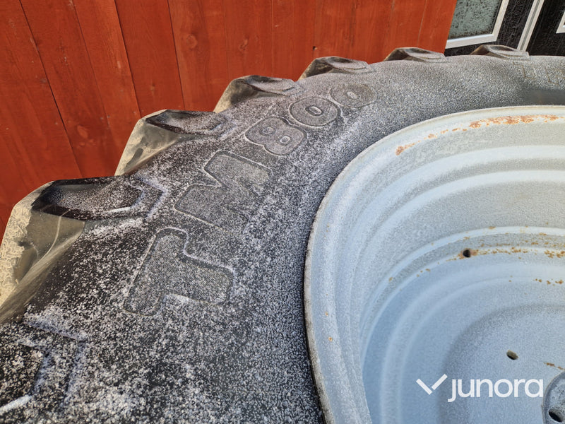 Traktordäck & fälg - Trelleborg 650/65R42 & 540/65R30