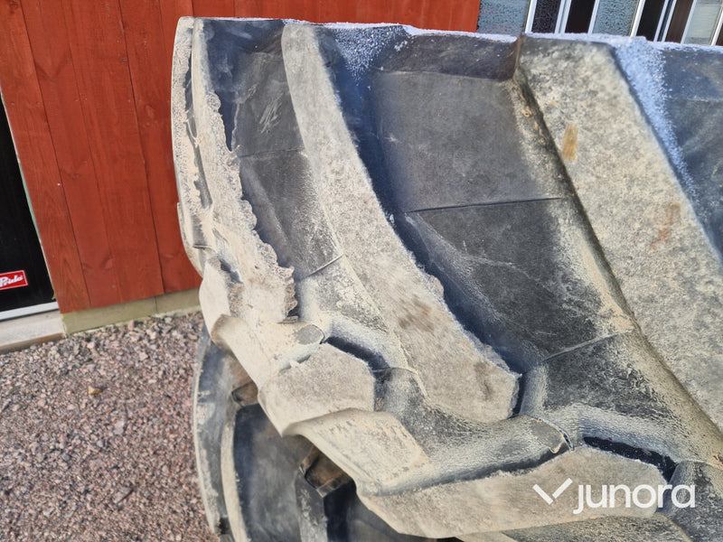 Traktordäck & fälg - Trelleborg 650/65R42 & 540/65R30