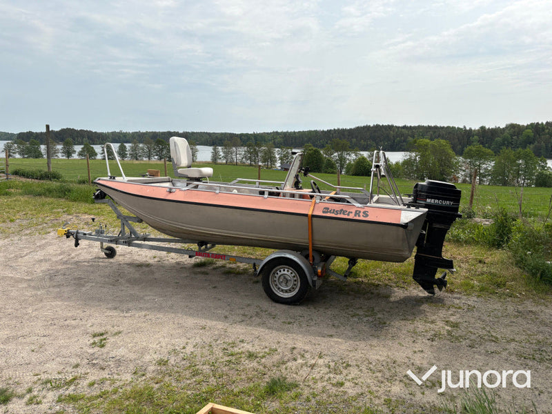 Buster RS inklusive båttrailer och tillbehör