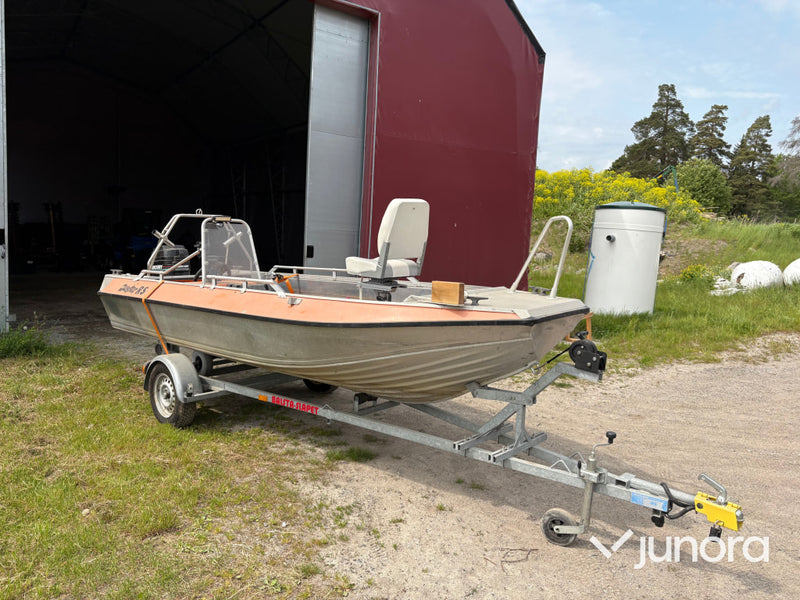 Buster RS inklusive båttrailer och tillbehör