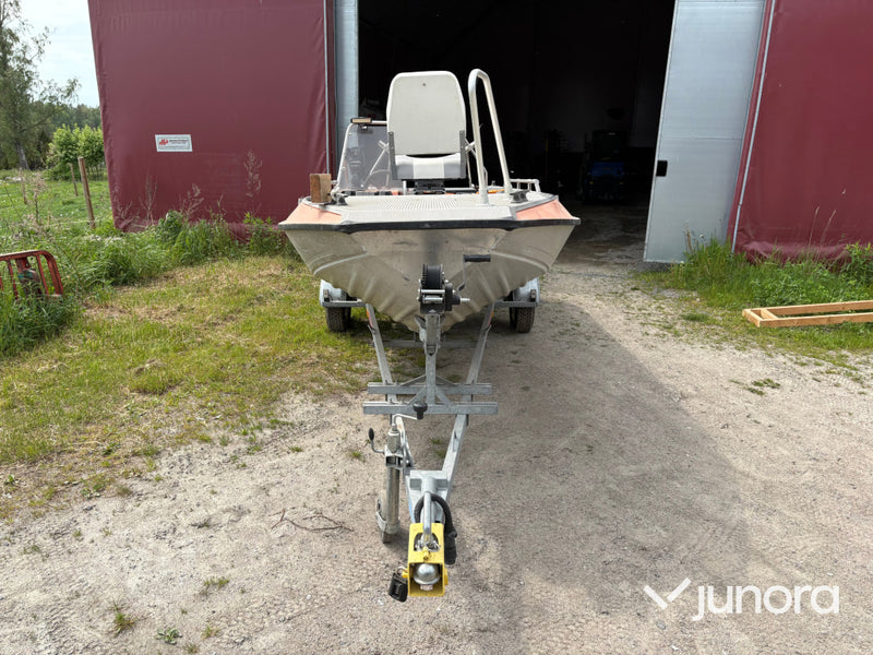 Buster RS inklusive båttrailer och tillbehör