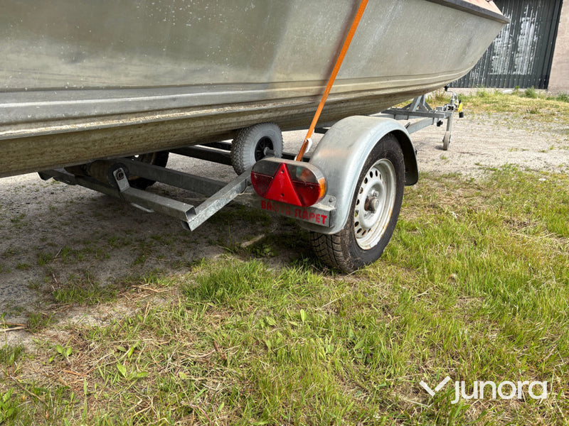 Buster RS inklusive båttrailer och tillbehör