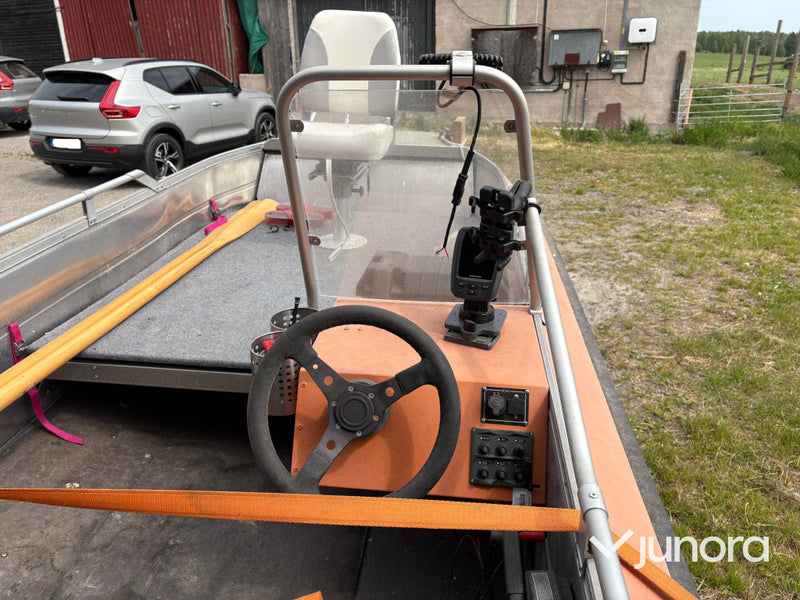 Buster RS inklusive båttrailer och tillbehör