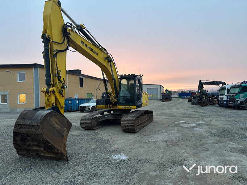 Bandgrävare - New Holland, E215C