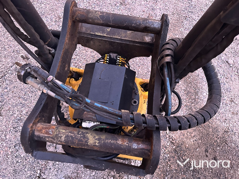 Bandgrävare - New Holland, E215C