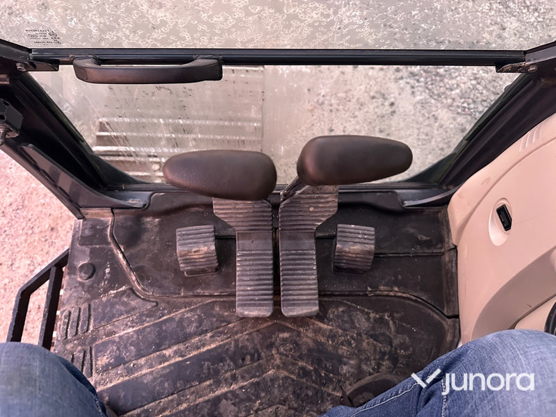 Bandgrävare - New Holland, E215C