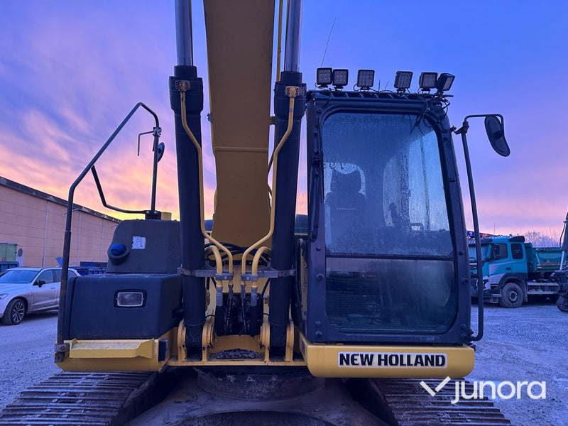 Bandgrävare - New Holland, E215C