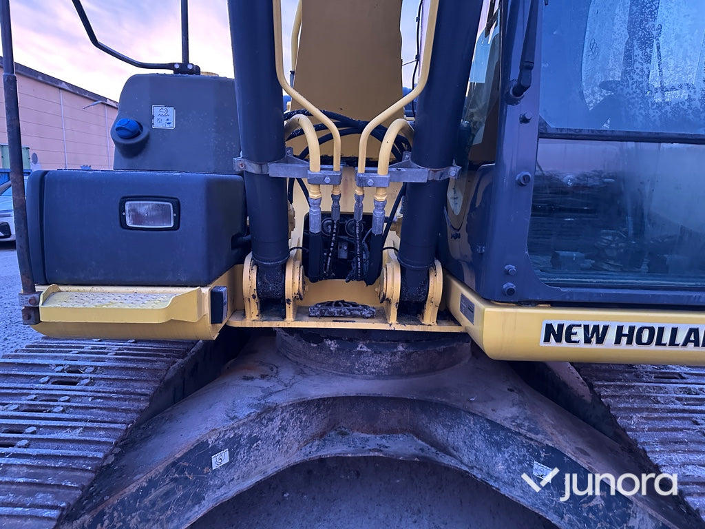 Bandgrävare - New Holland, E215C