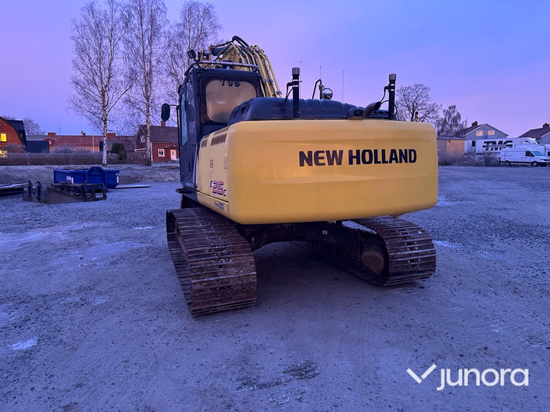 Bandgrävare - New Holland, E215C