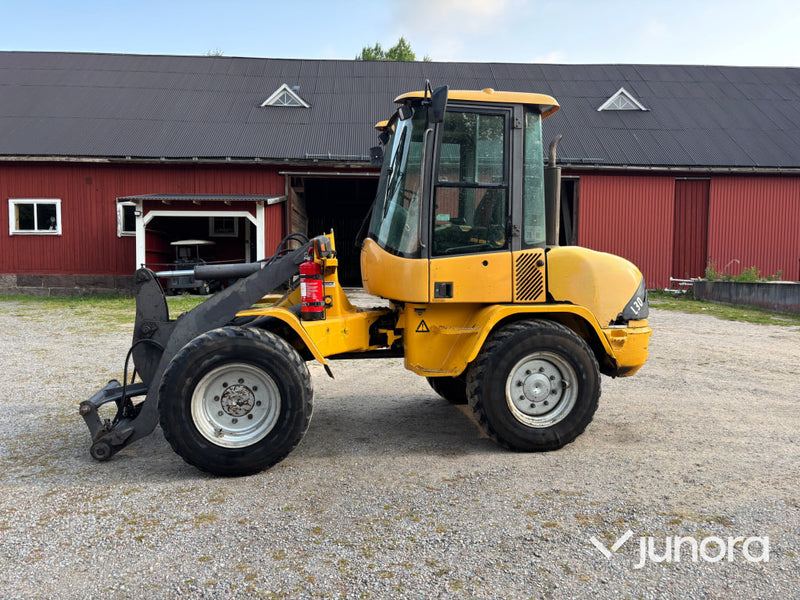 Hjullastare Volvo L30 med redskap