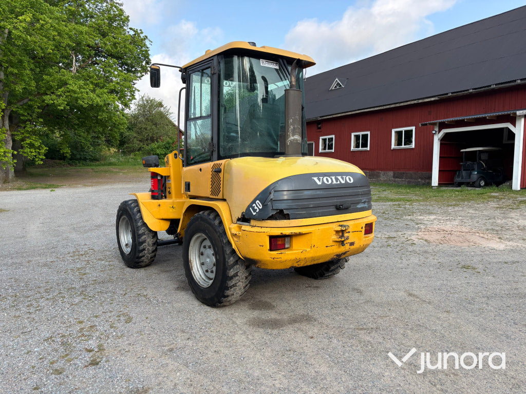 Hjullastare Volvo L30 med redskap