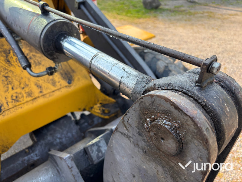 Hjullastare Volvo L30 med redskap
