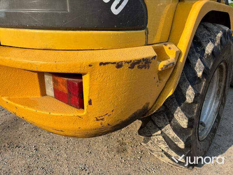 Hjullastare Volvo L30 med redskap