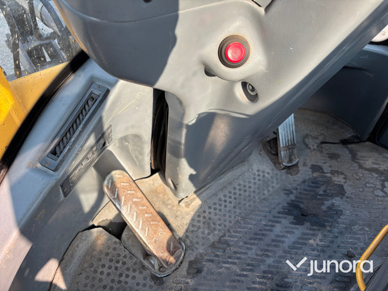 Hjullastare Volvo L30 med redskap