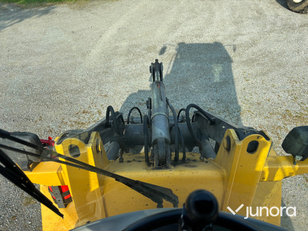 Hjullastare Volvo L30 med redskap