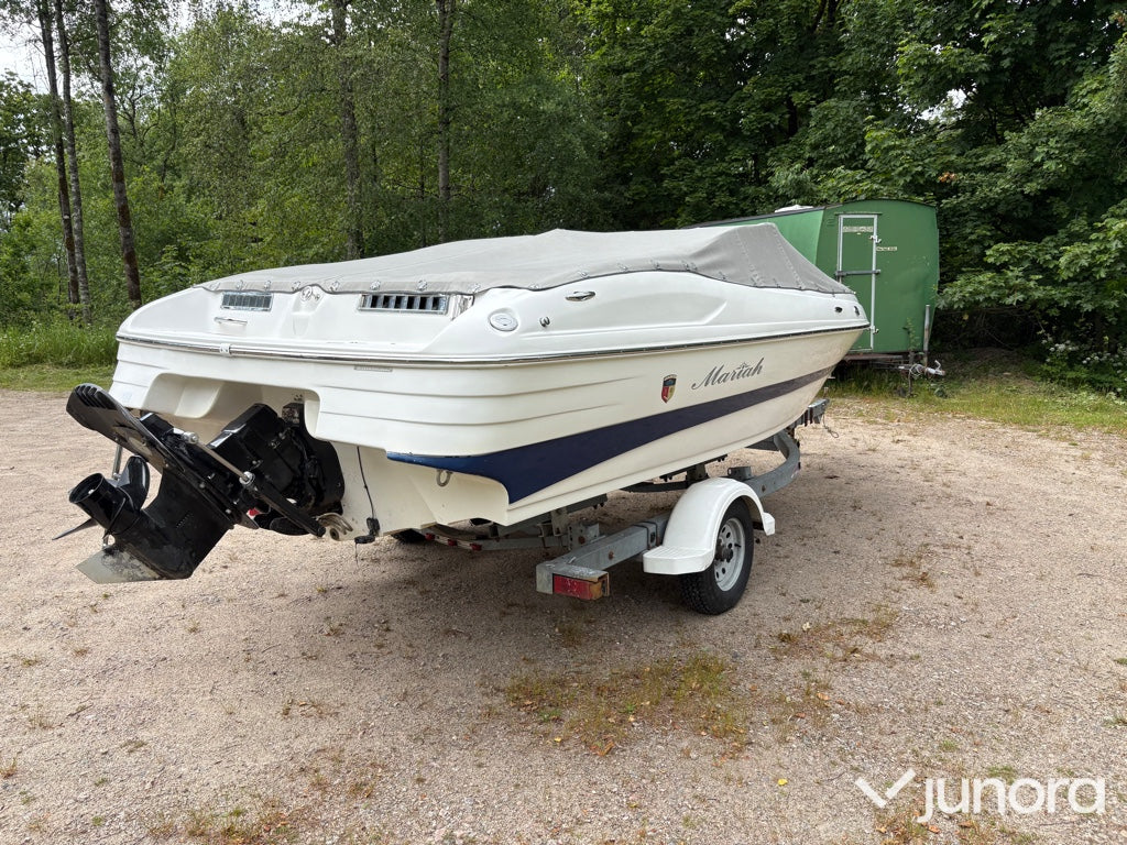 Mariah SX19 2004-Bowrider