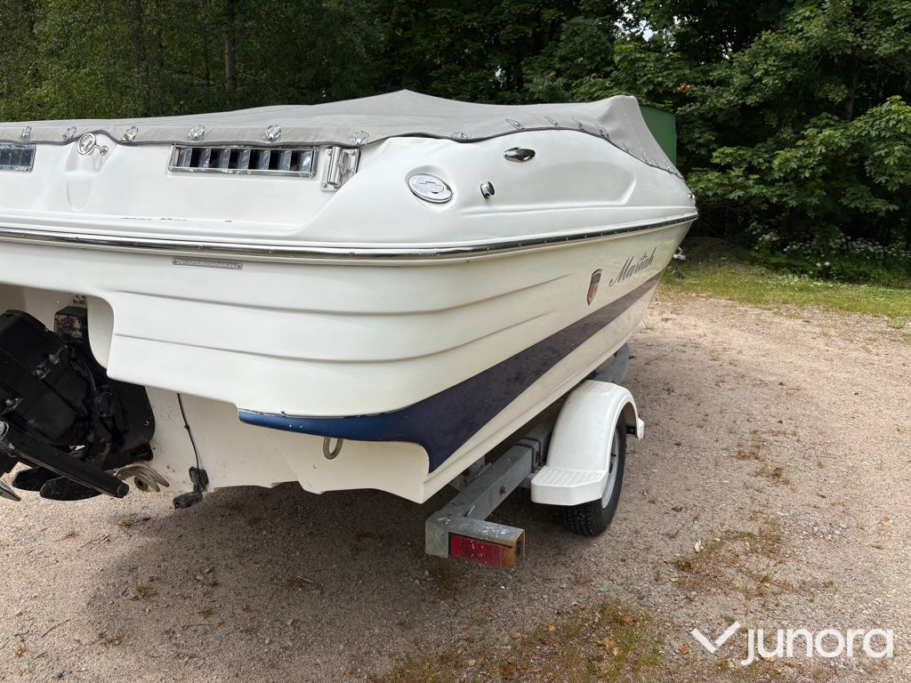 Mariah SX19 2004-Bowrider