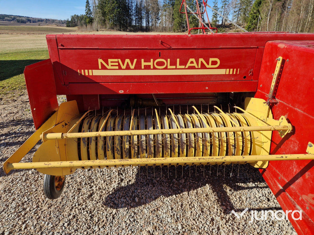 Hårdpress - New Holland, 565