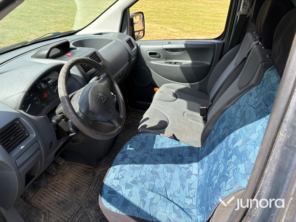 Skåpbil Peugeot Expert Tepee 2.0 HDi 130