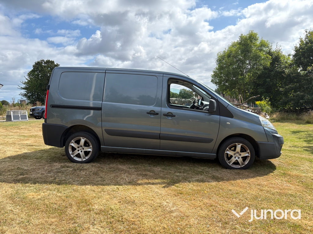 Skåpbil Peugeot Expert Tepee 2.0 HDi 130