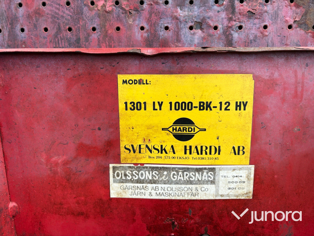 Hardi LXY 1000 – Växtskyddsspruta med 12 m hydraulisk bom