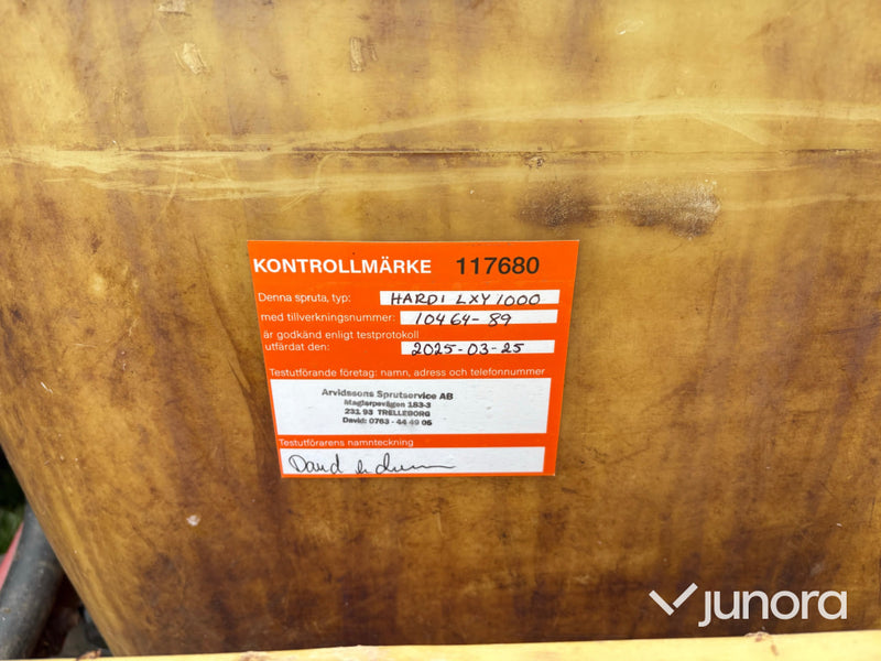 Hardi LXY 1000 – Växtskyddsspruta med 12 m hydraulisk bom
