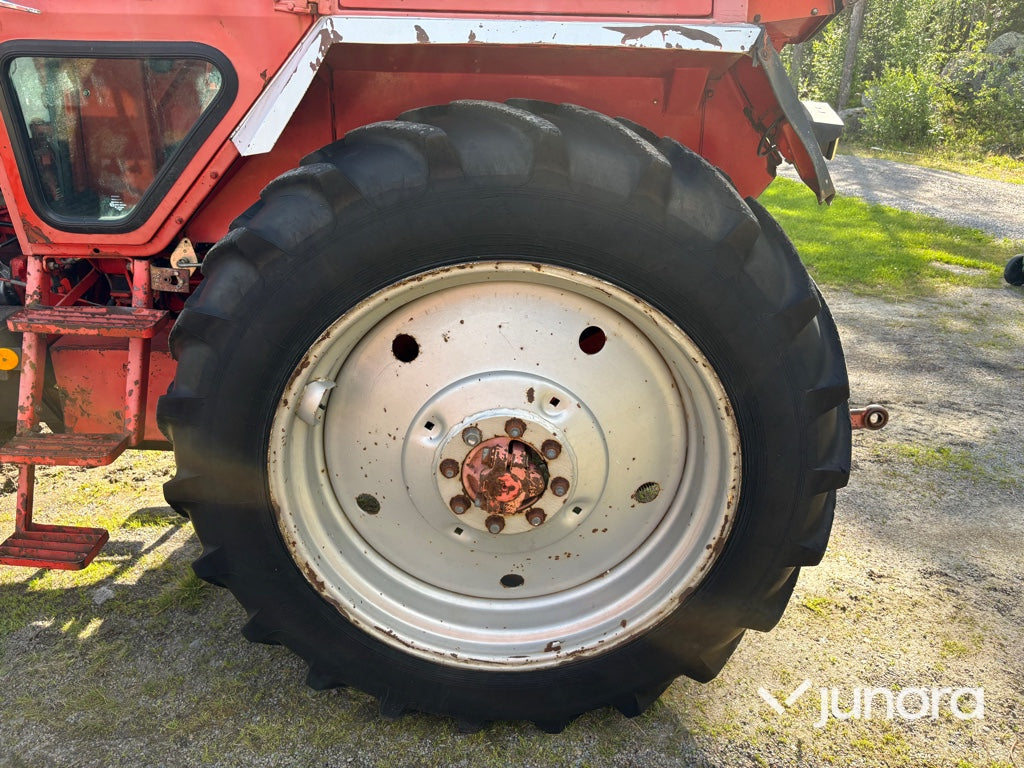 Traktor - BELARUS MTZ 562