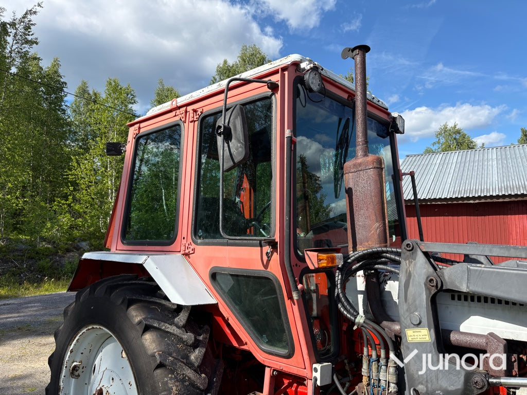 Traktor - BELARUS MTZ 562