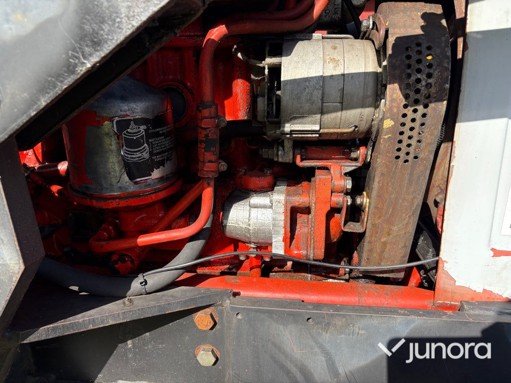 Traktor - BELARUS MTZ 562